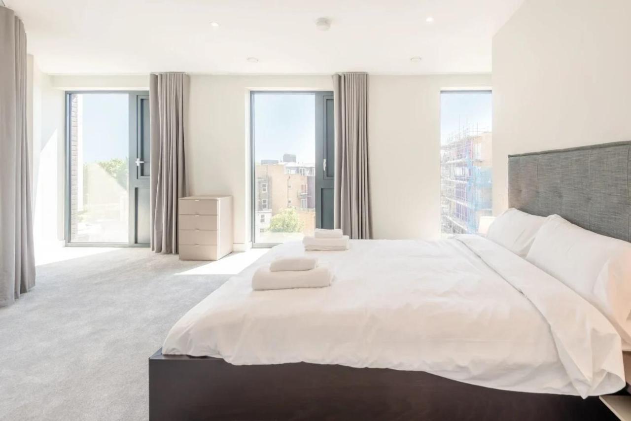 Modern Apartments In Brentford 2 Minutes Walk From Kew Bridge Exterior photo